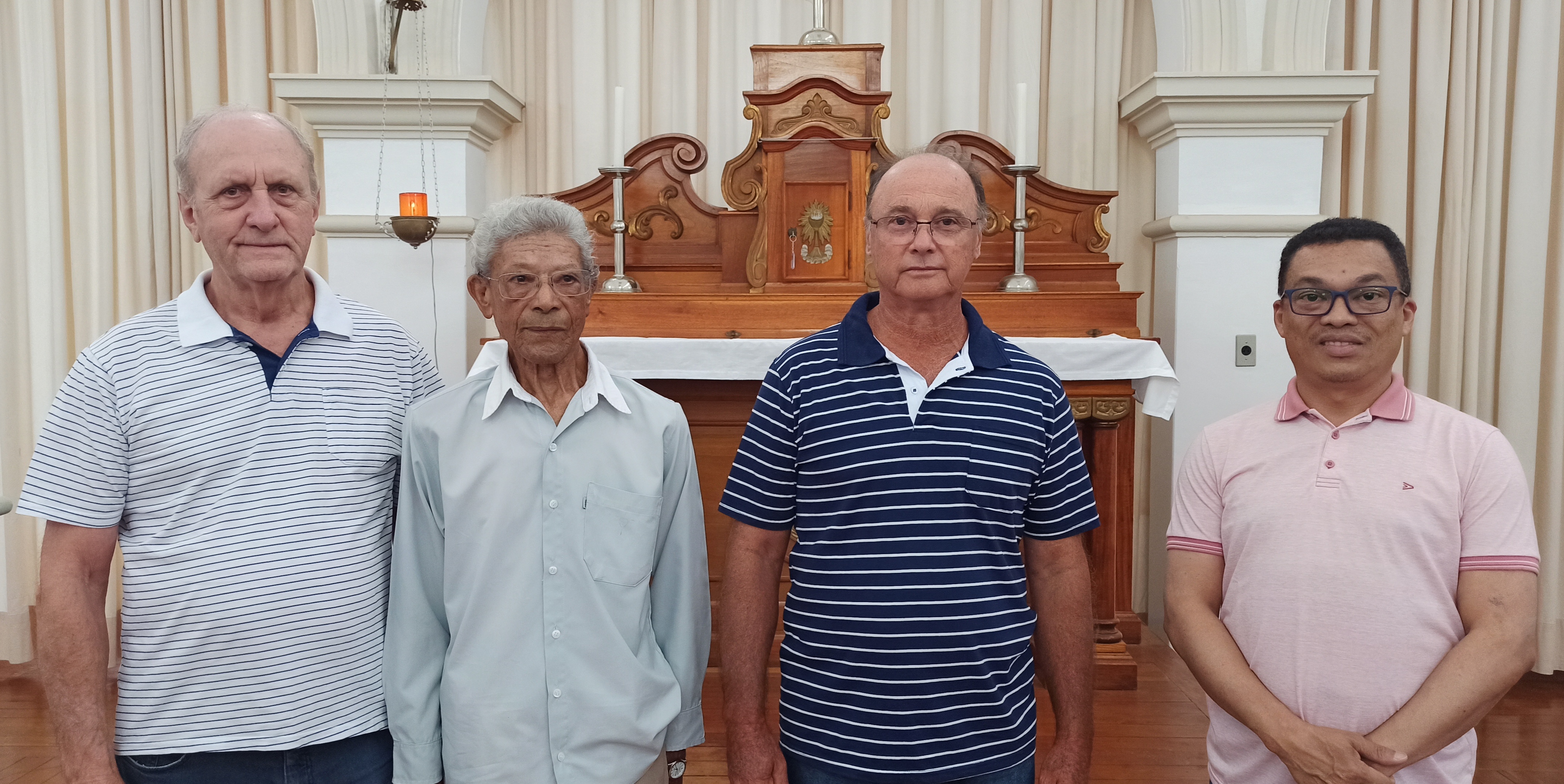 Comunidade religiosa: Irmãos Olinto, Augusto, João e Raimundo